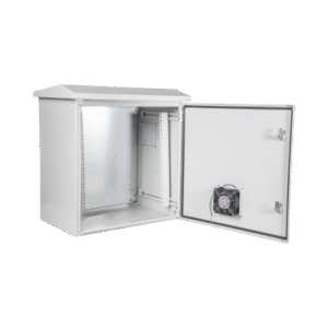 Kit Gabinete Ventilado de Acero, Rack 19" 11U, IP55 Uso en Exterior (593 x 609 x 399 mm) con Placa Trasera Interior Metálica y Compuerta Inferior Atornillable. Incluye Ventilador, Ventilas, filtros, Terminal de Tierra Física.